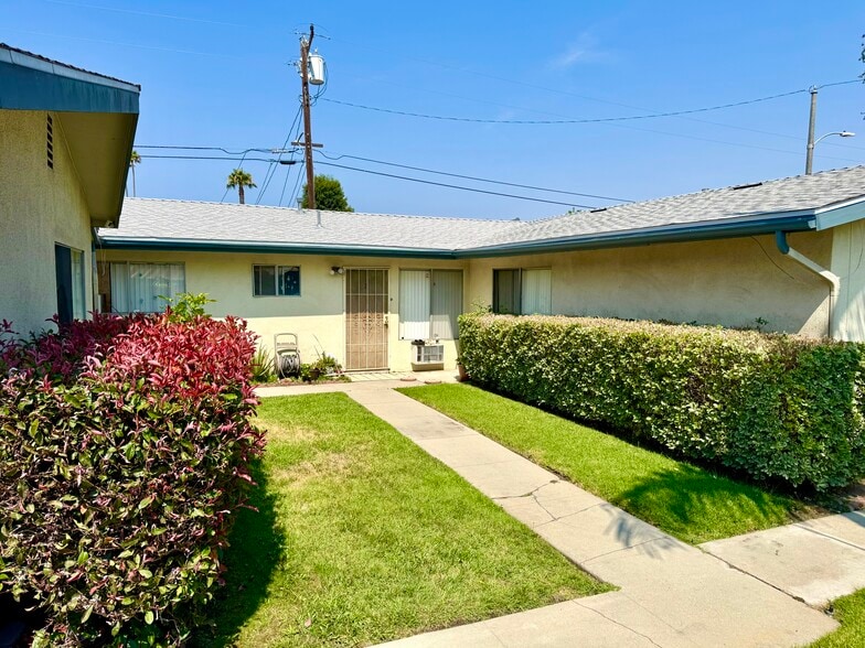 3238 W Cabot Dr, Anaheim, CA à vendre - Photo de l’immeuble – Image 3 sur 7