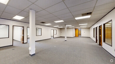 9500 SW Barbur Blvd, Portland, OR à louer Numérisation 3D Matterport– Image 1 sur 12