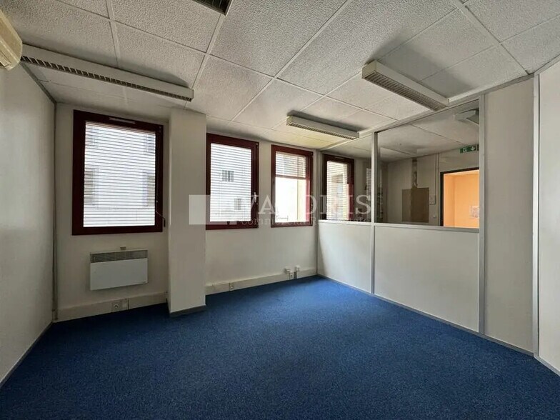Bureau dans Lyon à louer - Photo de l’immeuble – Image 2 sur 7