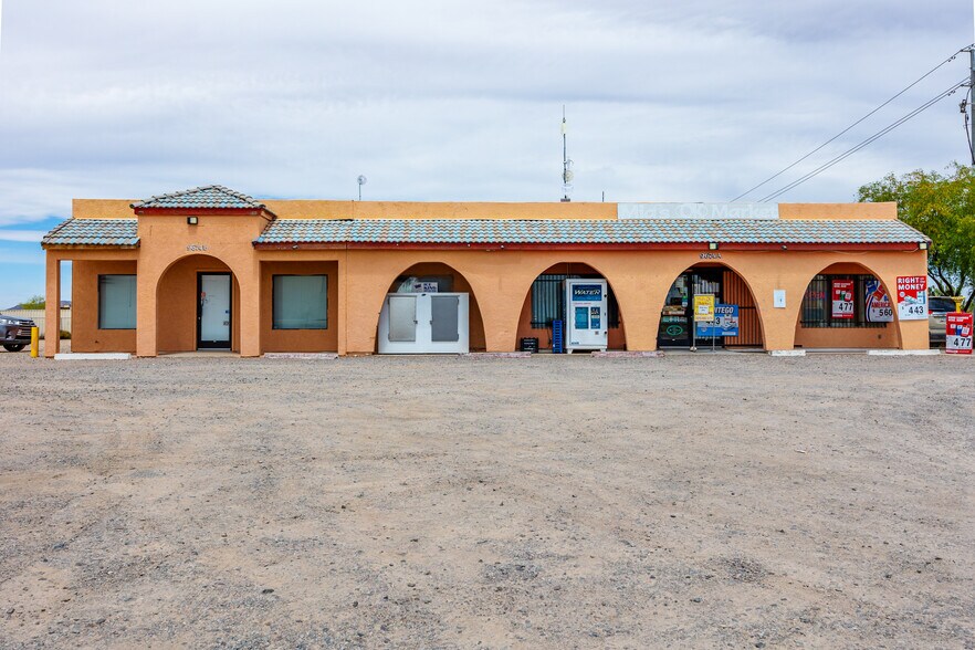 9674 W Monaco Blvd, Arizona City, AZ à vendre - Photo principale – Image 1 sur 60