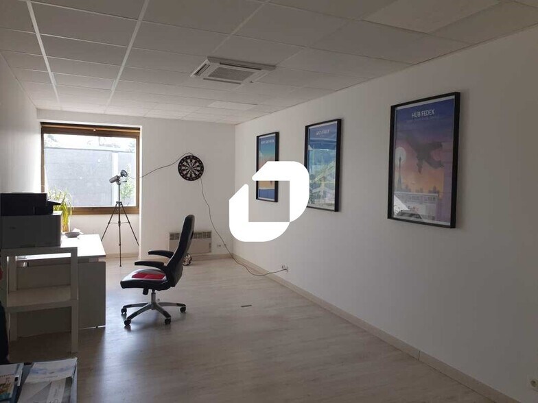 Bureau dans Orgeval à louer - Photo intérieure – Image 2 sur 7