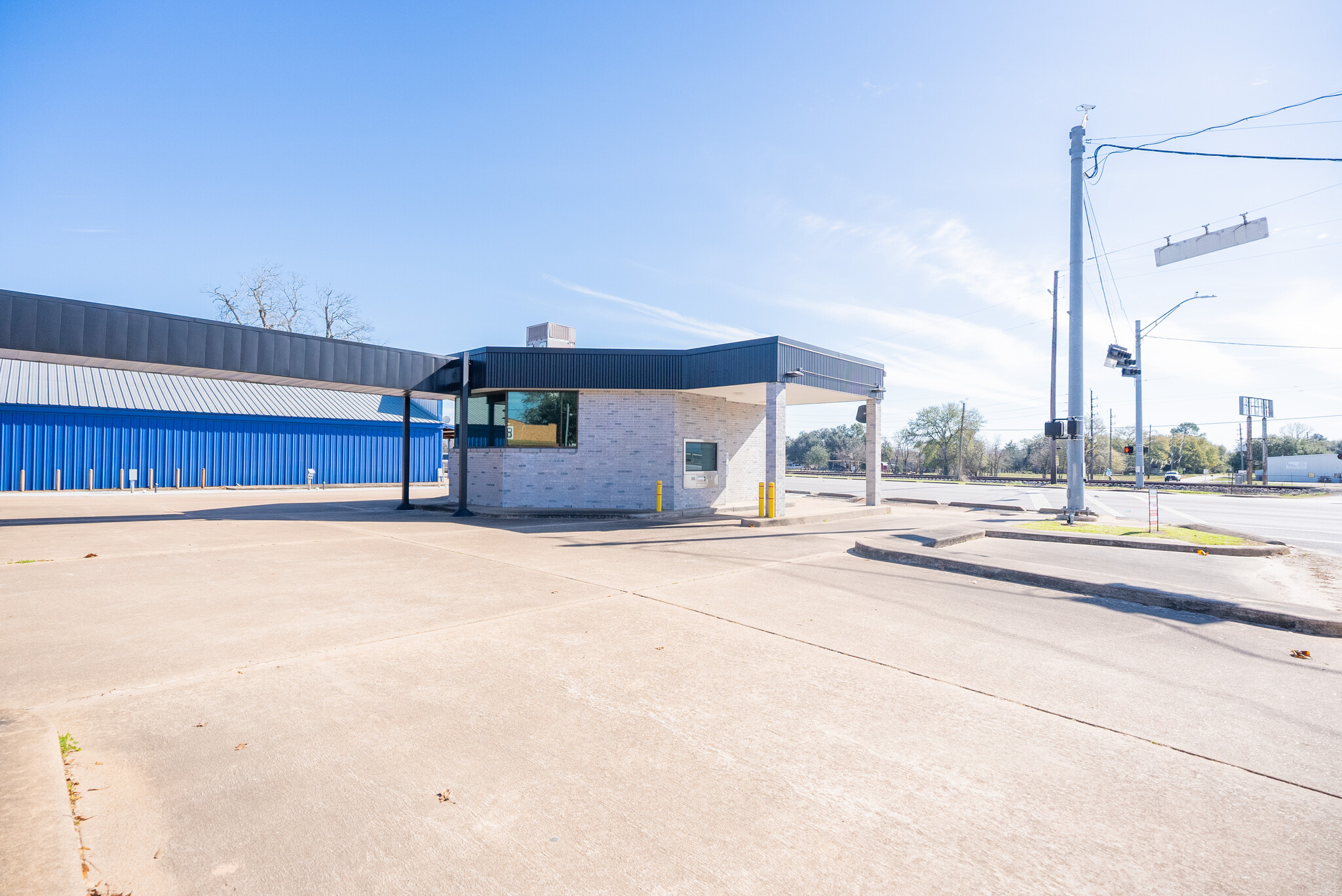 2311 Main St, Waller, TX à louer Photo de l’immeuble– Image 1 sur 9