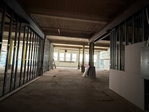 61 Endicott St, Norwood, MA à louer Photo de l’immeuble– Image 1 sur 1