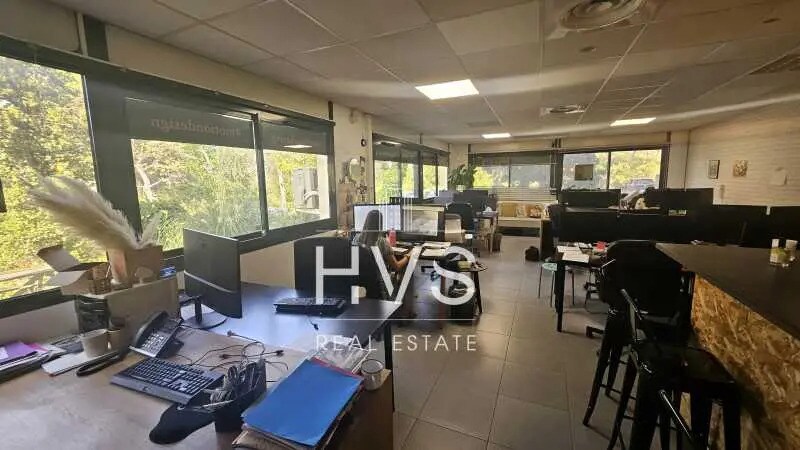 Bureau dans Aix-en-Provence à louer - Photo intérieure – Image 1 sur 4