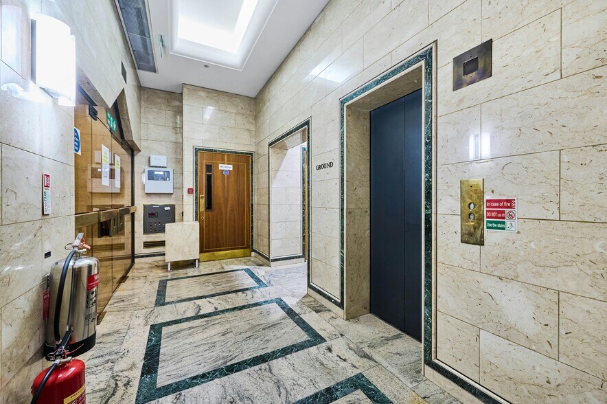 15-17 Throgmorton Av, Londres à louer - Photo de l’immeuble – Image 3 sur 8