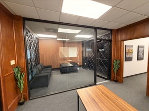 3901 Airport Fwy, Bedford, TX à louer Photo intérieure– Image 1 sur 5