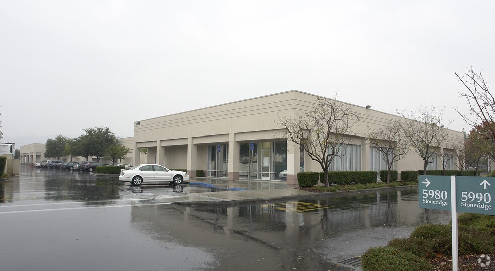 4555 Hopyard Rd, Pleasanton, CA à louer - Photo de l’immeuble – Image 2 sur 9