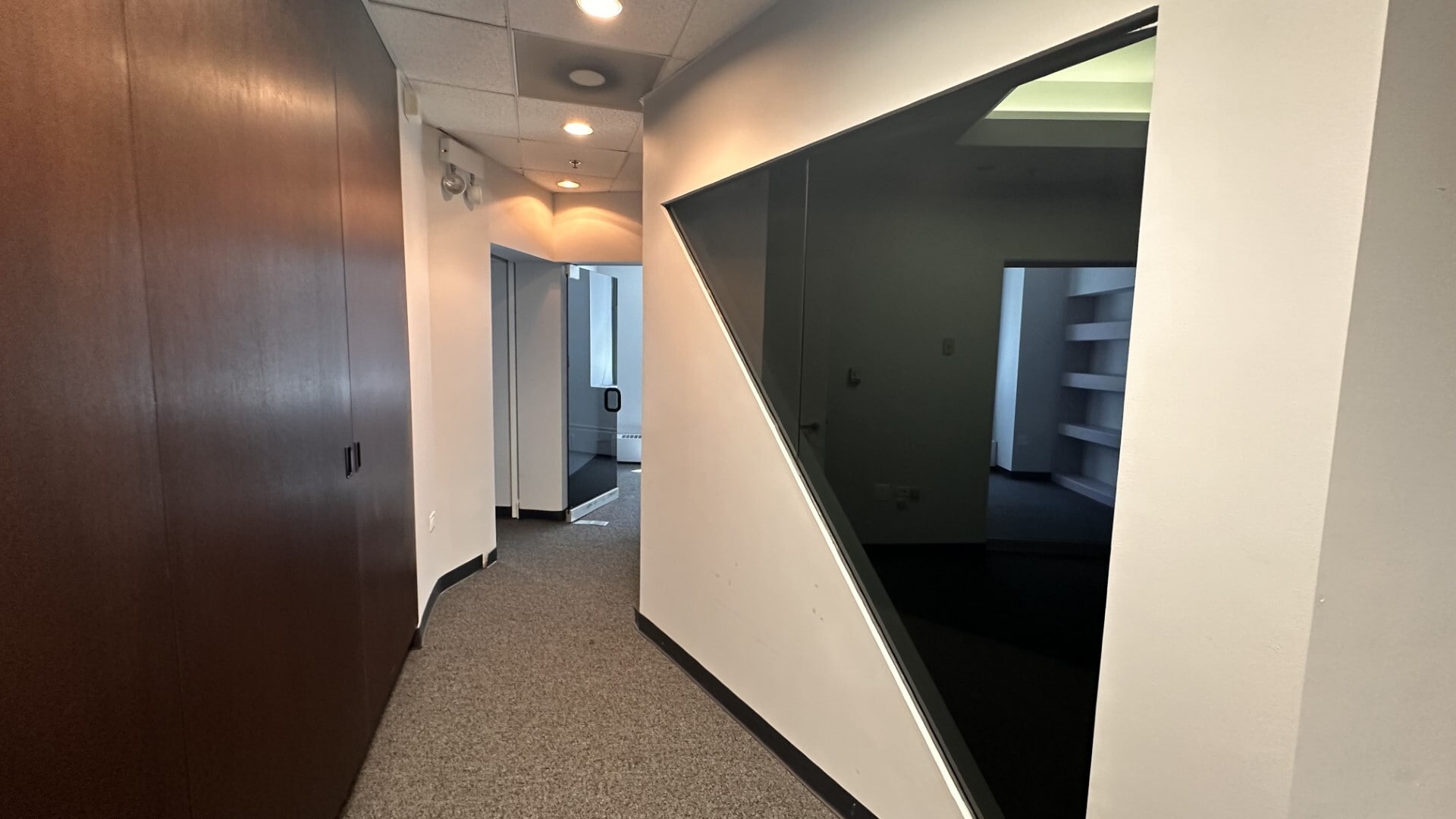 415 N LaSalle Dr, Chicago, IL à louer Photo intérieure– Image 1 sur 7