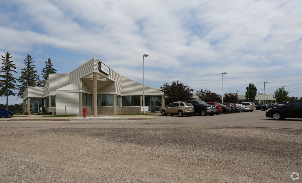 367 Woodlawn Rd W, Guelph, ON à louer - Photo de l’immeuble – Image 3 sur 3