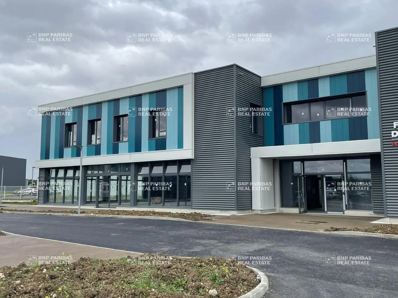 Bureau dans Tours à louer Photo de l’immeuble– Image 1 sur 8