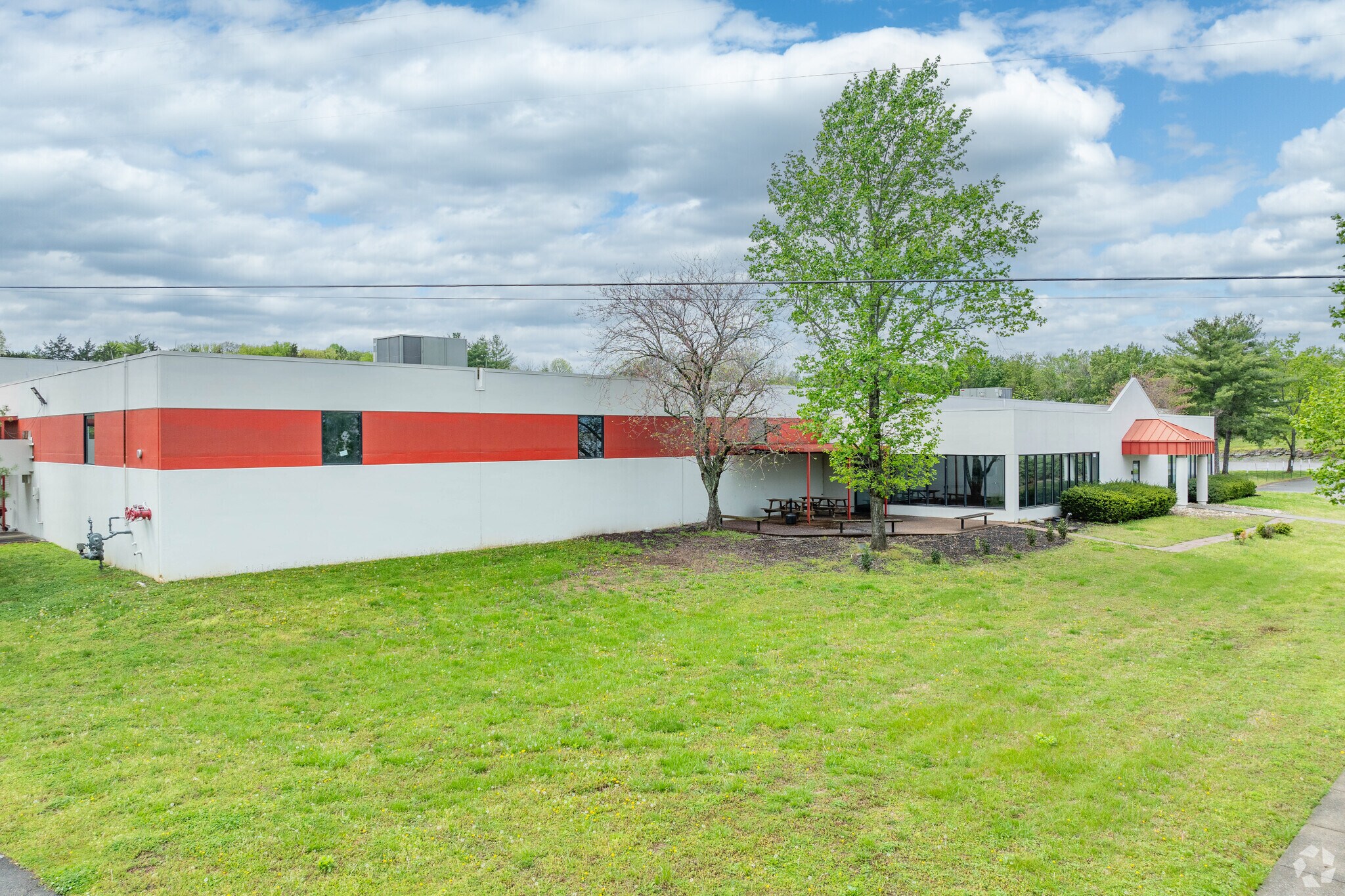 191 Charter Pl, La Vergne, TN à louer Photo principale– Image 1 sur 6