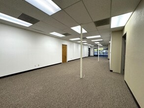 1890 Park Marina Dr, Redding, CA à louer Photo intérieure– Image 2 sur 16