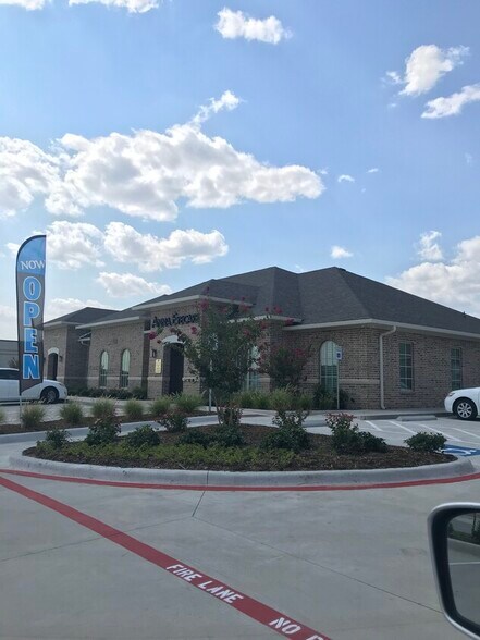 1108 W White St, Anna, TX à louer - Photo principale – Image 1 sur 6