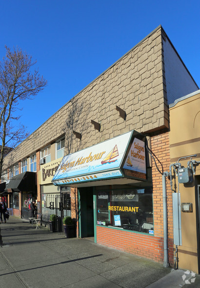 1012 Douglas St, Victoria, BC à louer - Photo de l’immeuble – Image 3 sur 3