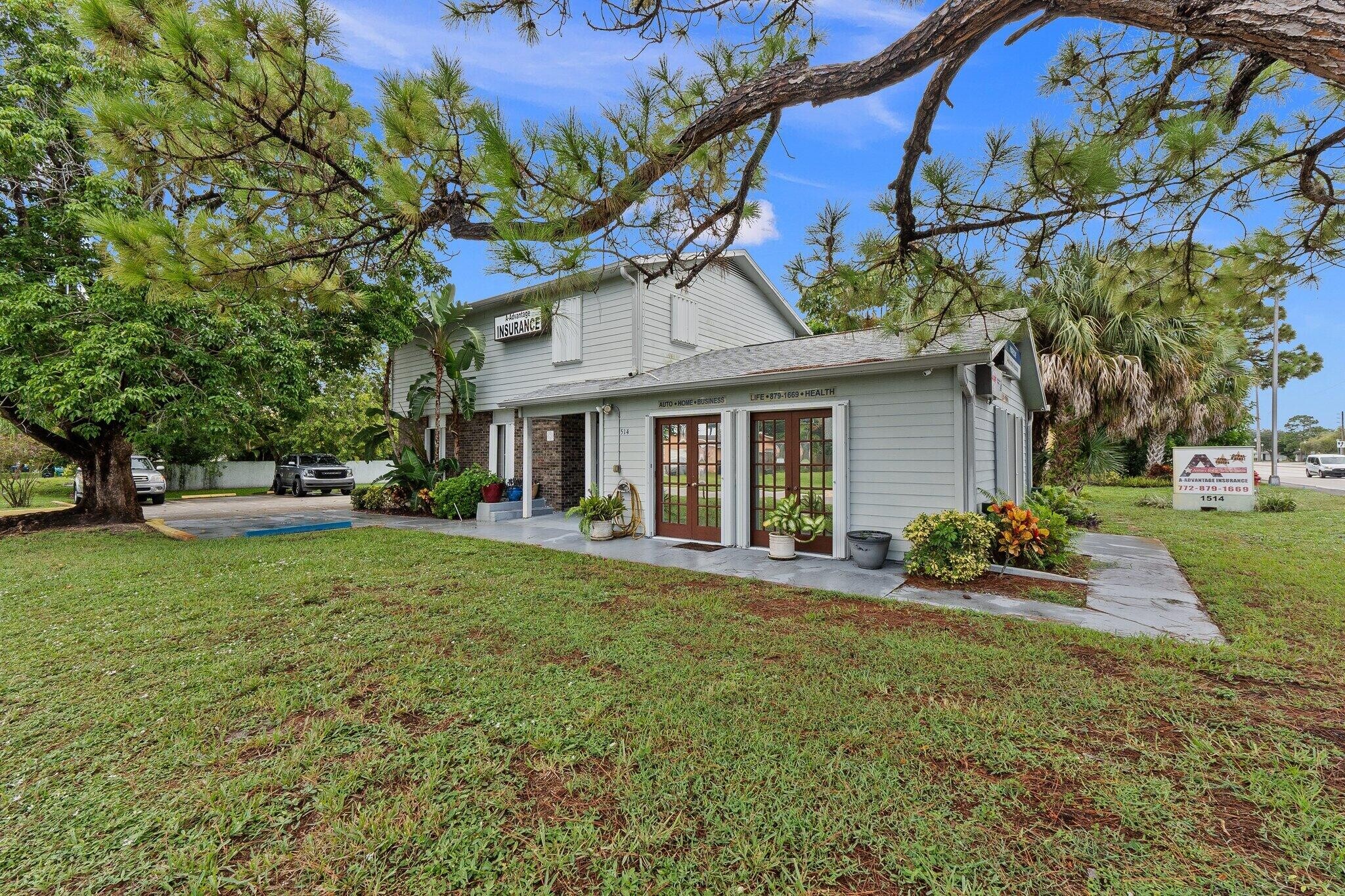 1514 SE Port St Lucie Blvd, Port Saint Lucie, FL à louer Photo principale– Image 1 sur 2