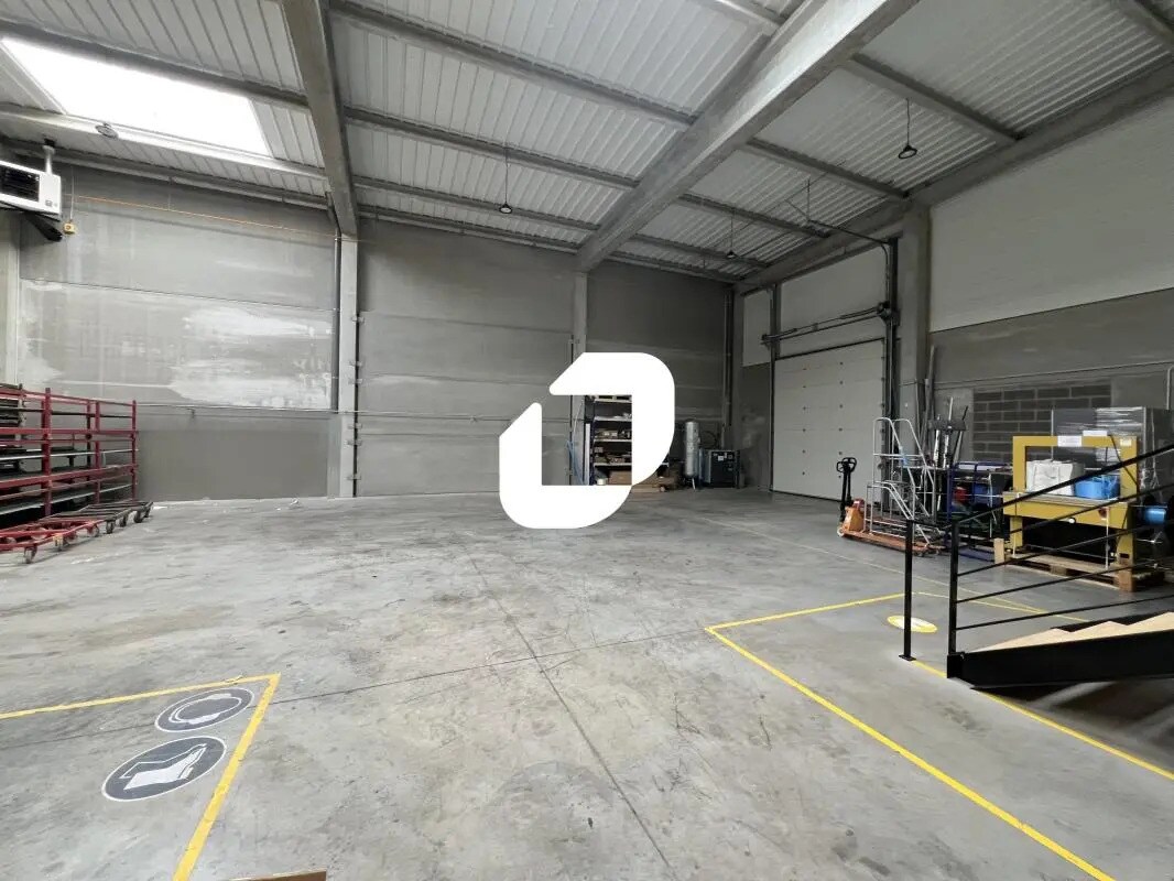 Local commercial dans Hallennes-lez-Haubourdin à louer Photo de l’immeuble– Image 1 sur 10