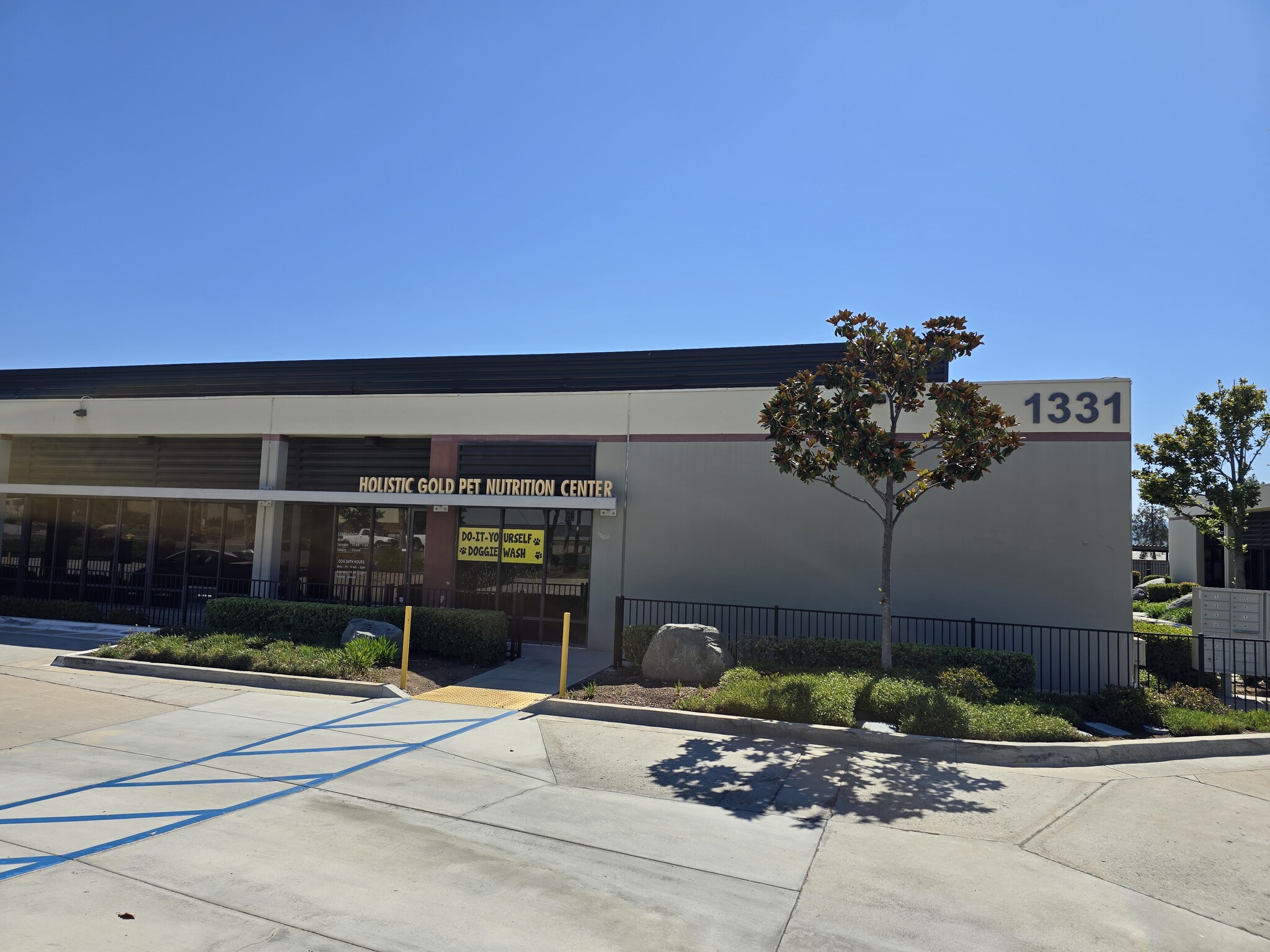1331 N Cuyamaca St, El Cajon, CA à louer Photo intérieure– Image 1 sur 12