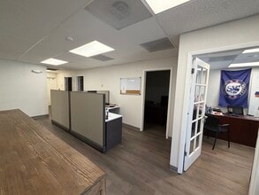 5015 W Waters Ave, Tampa, FL à louer Photo intérieure– Image 2 sur 9