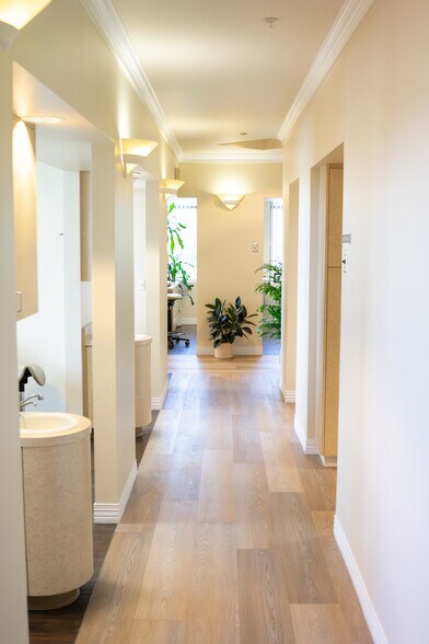 16100 Sand Canyon Ave, Irvine, CA à louer - Photo de l’immeuble – Image 2 sur 9