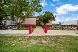 201 W Poplar St, San Antonio, TX - Vue aérienne  vue de carte