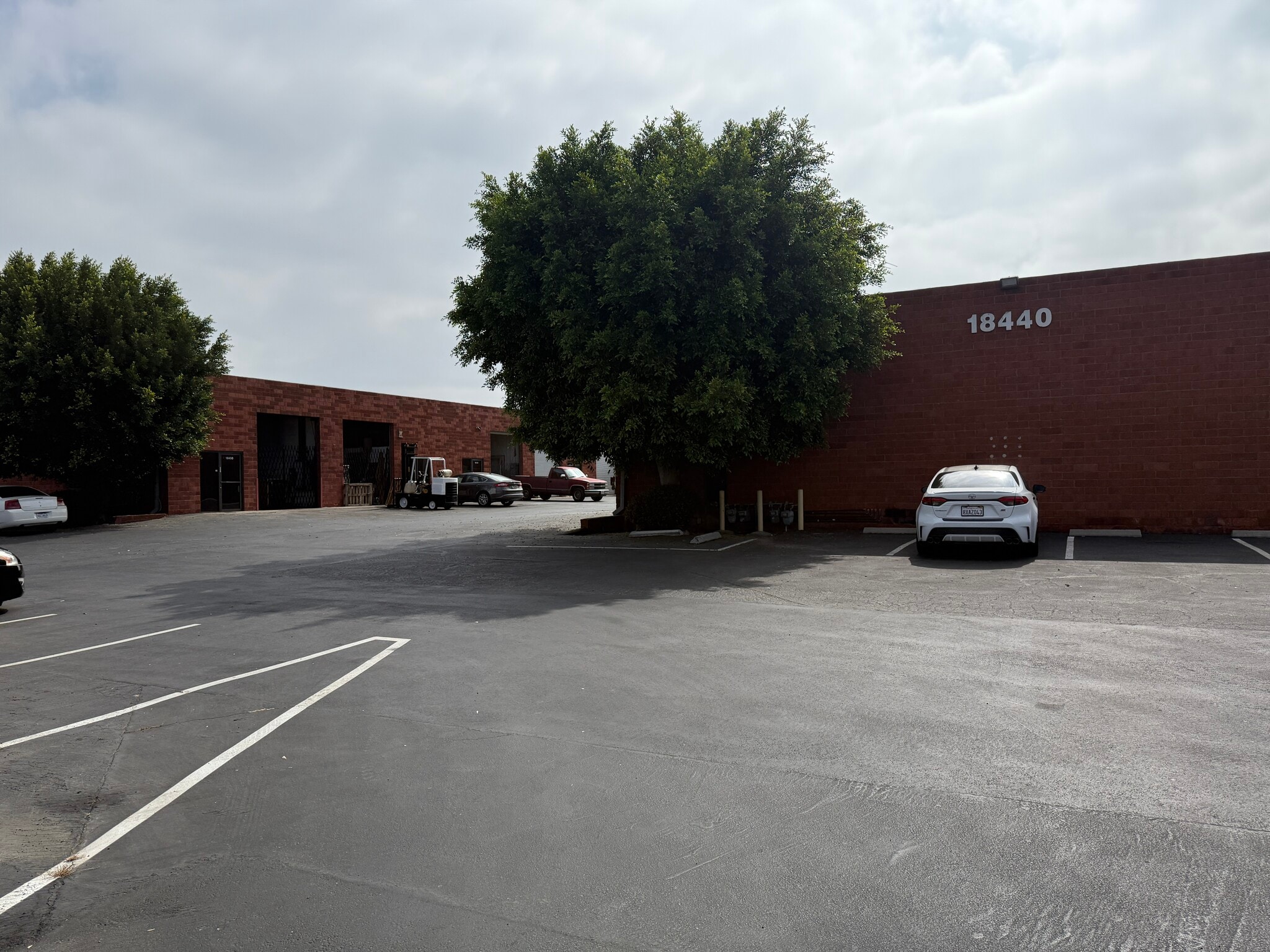 18400-18448 S Broadway, Gardena, CA à louer Photo de l’immeuble– Image 1 sur 1