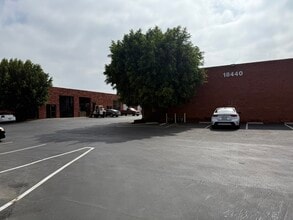 18400-18448 S Broadway, Gardena, CA à louer Photo de l’immeuble– Image 1 sur 1