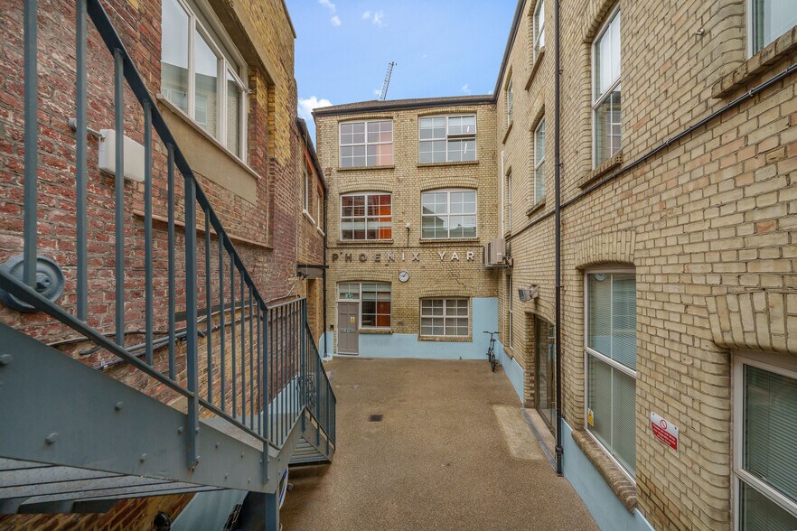 65-69 Kings Cross Rd, Londres à louer - Photo de l’immeuble – Image 3 sur 6