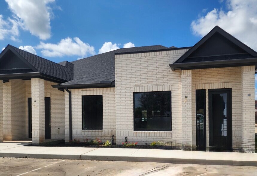 21404 Provincial, Katy, TX à louer - Photo de l’immeuble – Image 1 sur 7