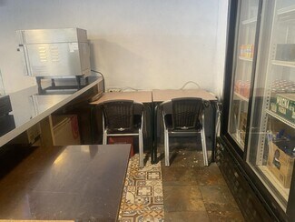 Plus de détails pour Local commercial à louer