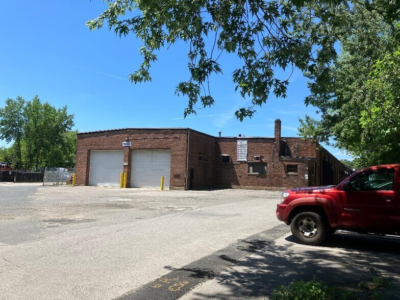 227 Arlington St, Framingham, MA à louer - Photo de l’immeuble – Image 2 sur 4