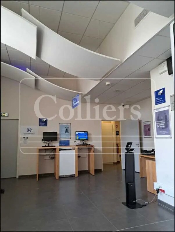 Bureau dans La Ciotat à louer Photo de l’immeuble– Image 1 sur 7