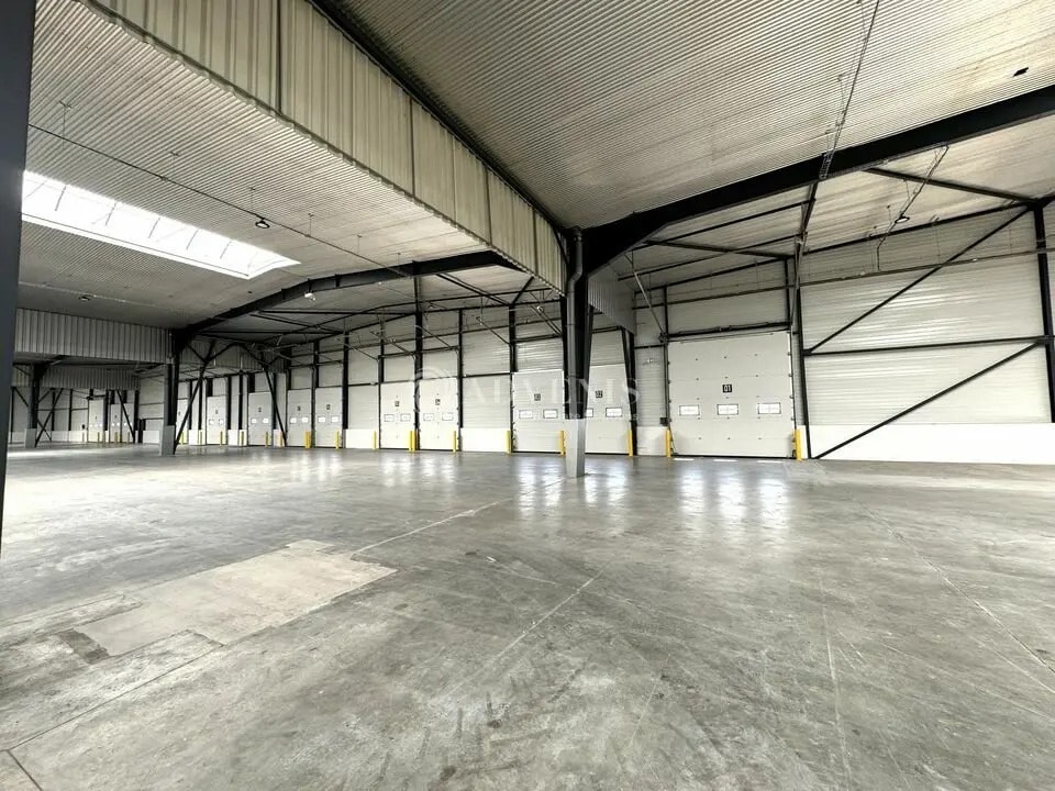 Industriel/Logistique dans Goussainville à louer Photo intérieure– Image 1 sur 5