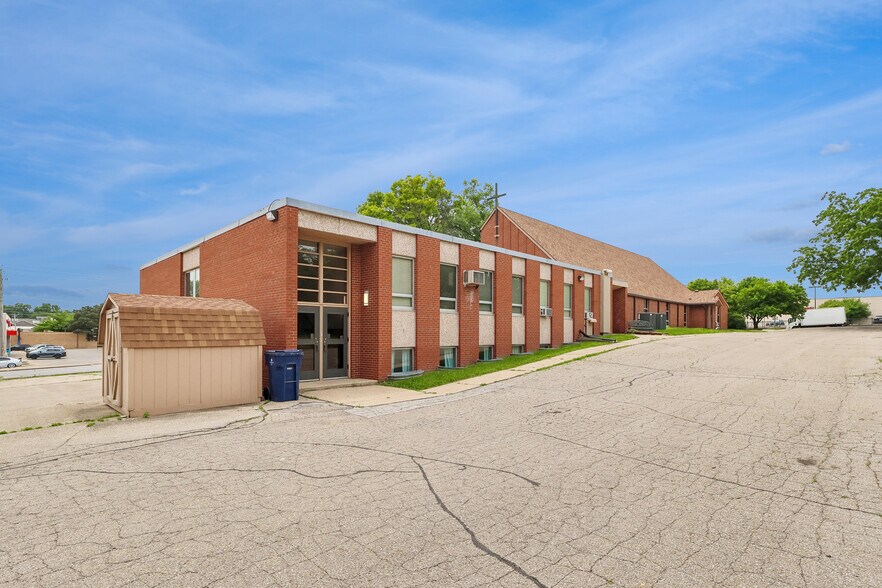 4323 Douglas Ave, Des Moines, IA à vendre - Photo de l’immeuble – Image 2 sur 11
