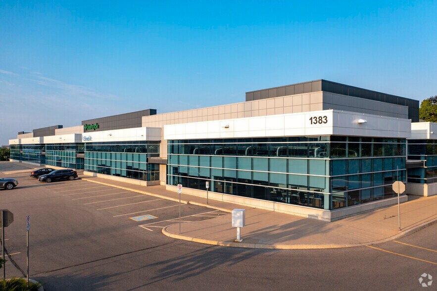 1383 N Service Rd E, Oakville, ON à vendre - Photo principale – Image 1 sur 1
