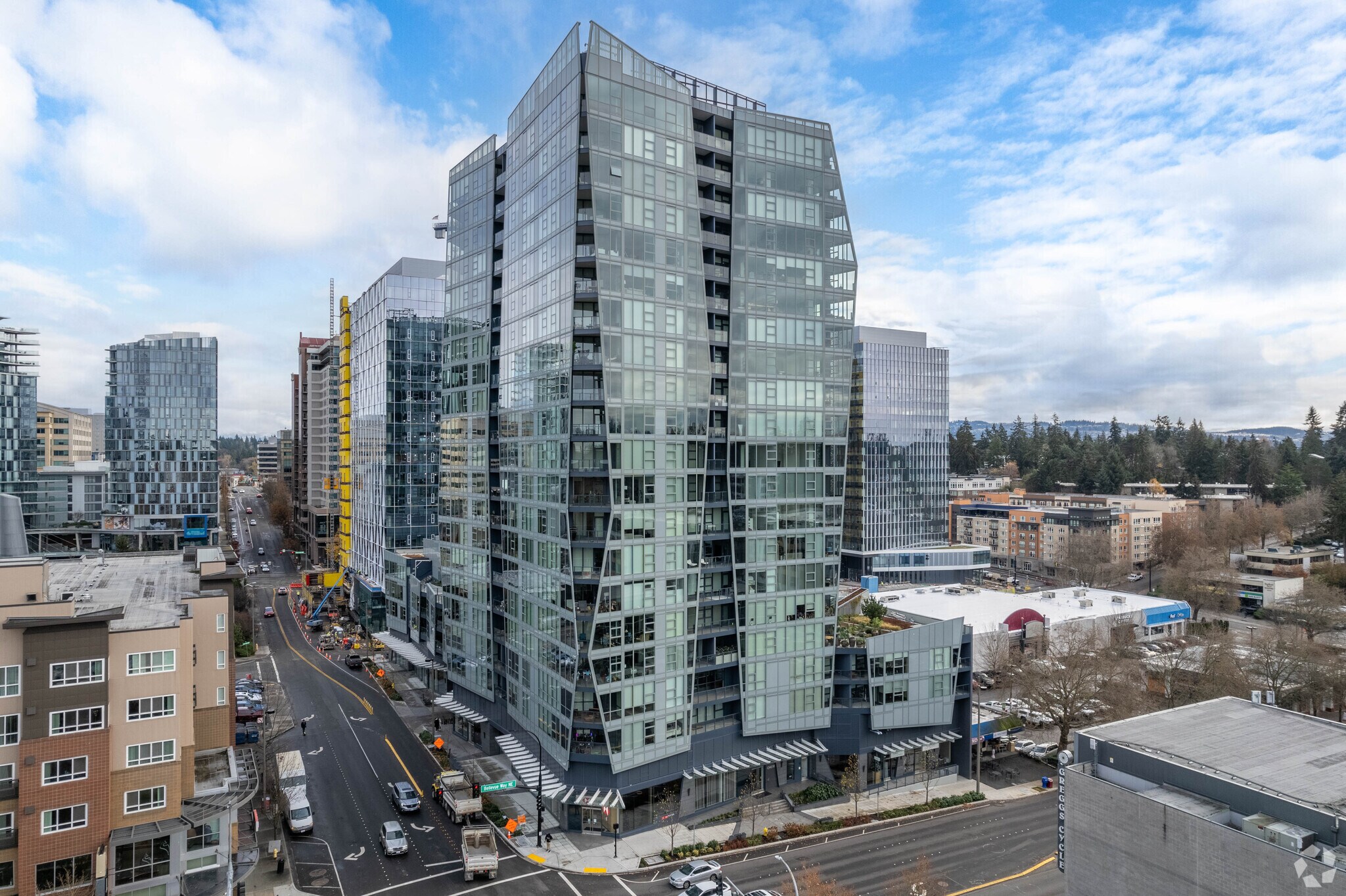 188 Bellevue Way NE, Bellevue, WA à louer Photo principale– Image 1 sur 5