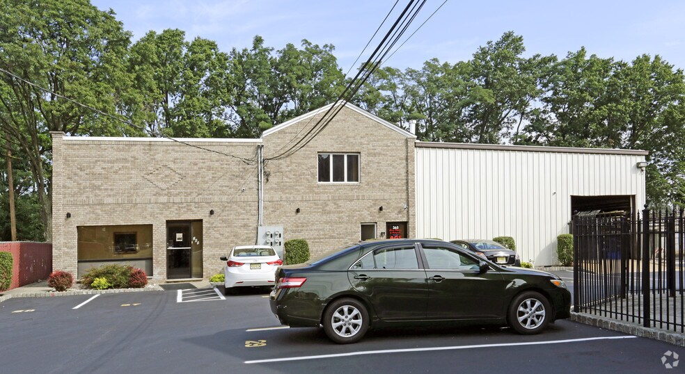 265 W Grand St, Elizabeth, NJ à vendre - Photo principale – Image 1 sur 1