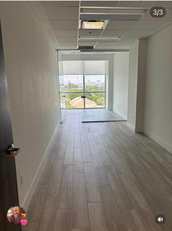 400 W Hallandale Beach Blvd, Hallandale Beach, FL 33009 - Lot 202 - - Photo intérieure - Image 1 of 5