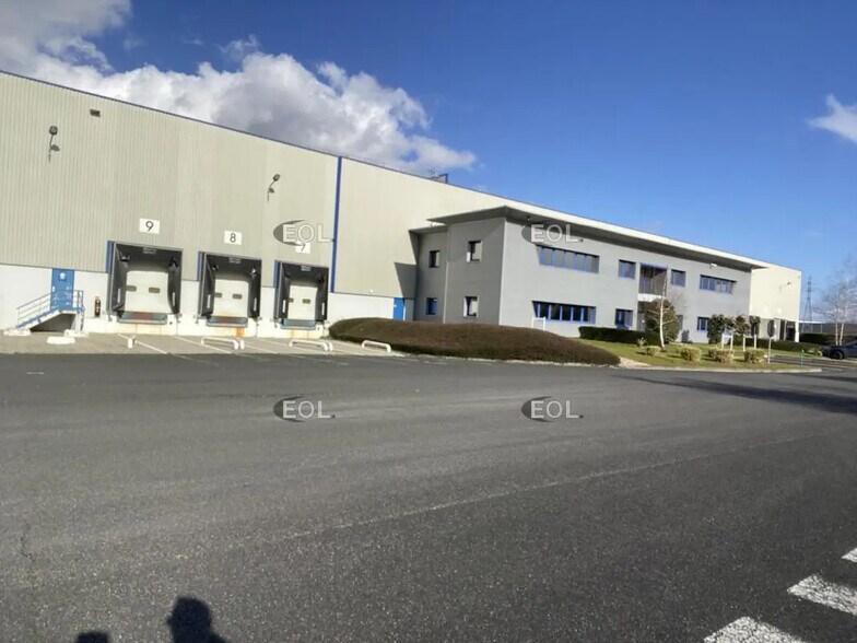 Industriel/Logistique dans Villeneuve-Saint-Germain à louer - Photo de l’immeuble – Image 1 sur 8