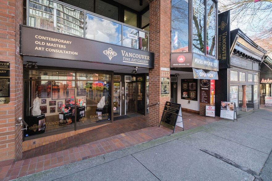 2241 Granville St, Vancouver, BC à louer - Photo de l’immeuble – Image 3 sur 7