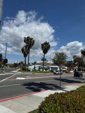 Plus de détails pour 13612 Newport Ave, Tustin, CA - Local commercial à louer