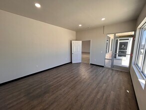 10690 G Ave, Hesperia, CA à louer Photo intérieure– Image 2 sur 8