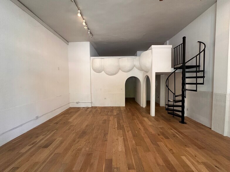 1551 Echo Park Ave, Los Angeles, CA à louer - Photo de l’immeuble – Image 3 sur 15