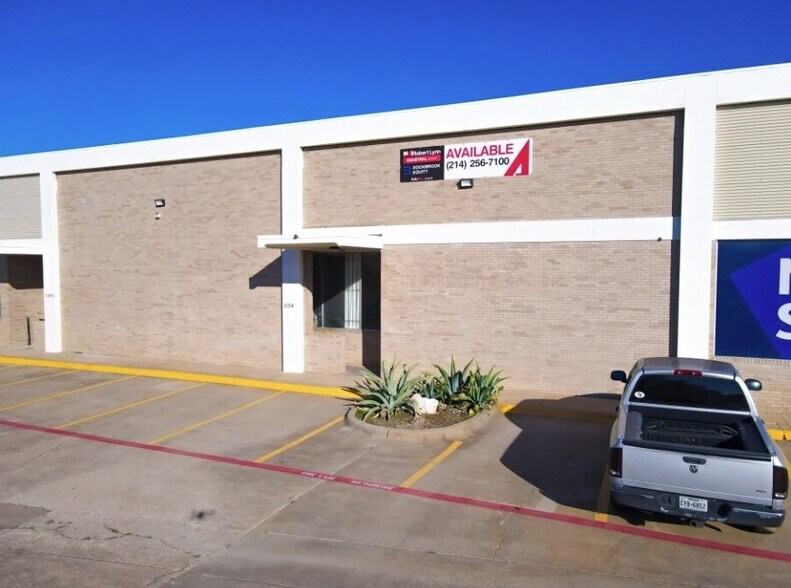 1533-1555 Prudential Dr, Dallas, TX à louer - Photo de l’immeuble – Image 1 sur 26