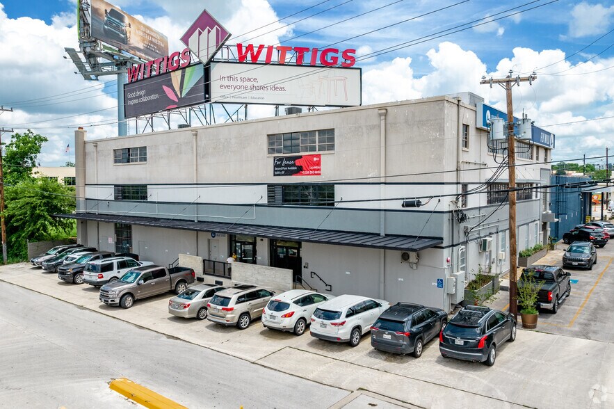 2018 Ave B, San Antonio, TX à louer - Photo de l’immeuble – Image 1 sur 13