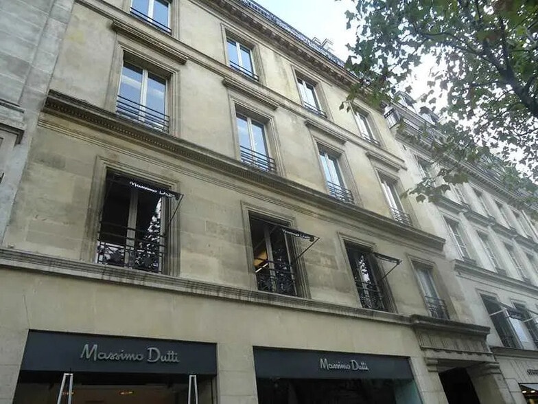 24 rue Royale, Paris à louer - Photo de l’immeuble – Image 1 sur 1