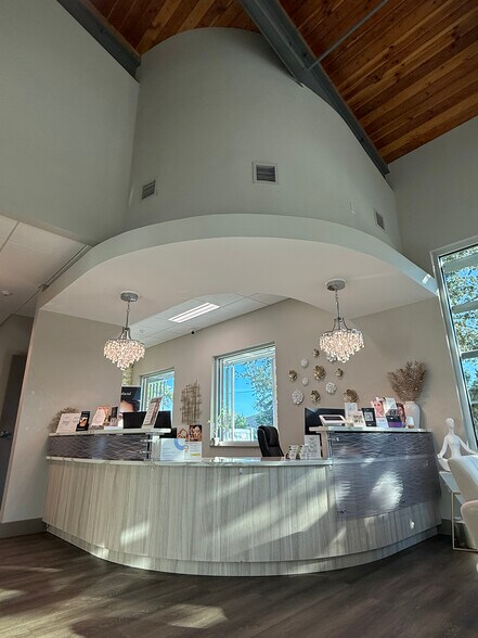 5234 Little Rd, New Port Richey, FL à louer - Photo intérieure – Image 3 sur 18