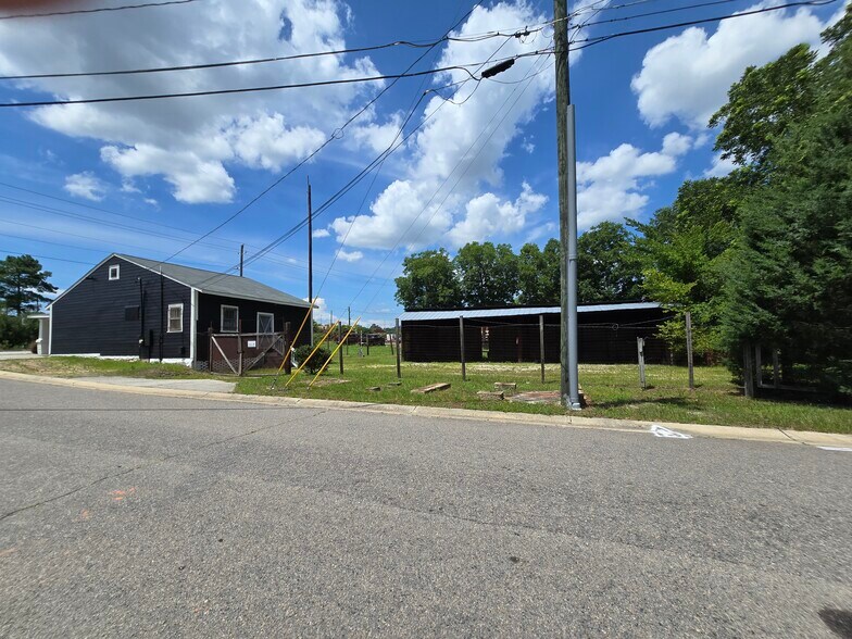 325 Winslow St, Fayetteville, NC à louer - Photo de l’immeuble – Image 2 sur 11