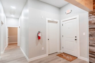 3109 Roberts Cut Off Rd, Fort Worth, TX à vendre Photo intérieure– Image 2 sur 8