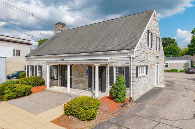 Plus de détails pour 818 Washington St, Holliston, MA - Local commercial aux enchères