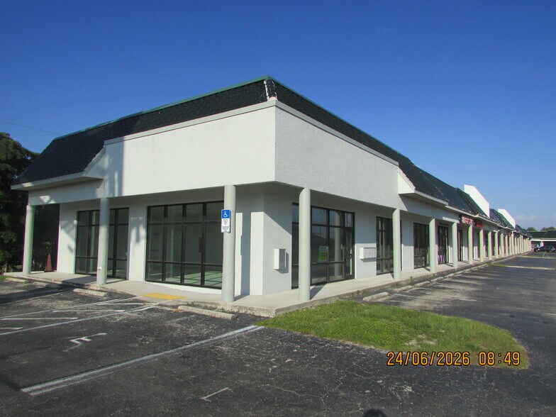 17230-17250 S Tamiami Trl, Fort Myers, FL à louer - Photo de l’immeuble – Image 3 sur 24